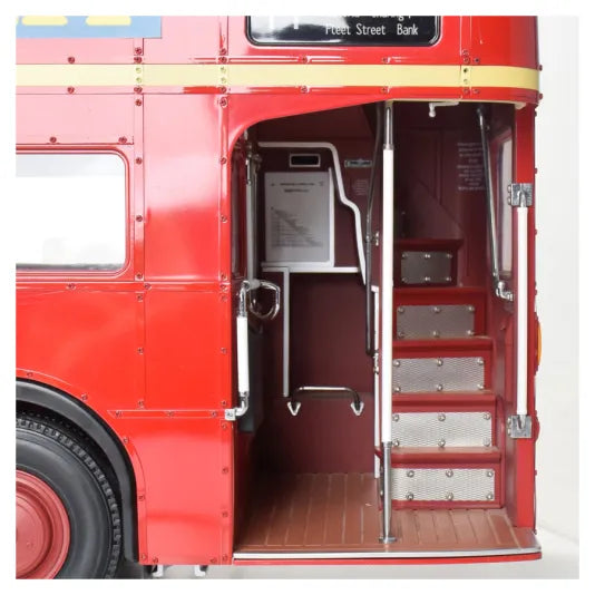 IXC1 Voiture 1/12 IXO Kit à monter : London Bus Routemaster 1961