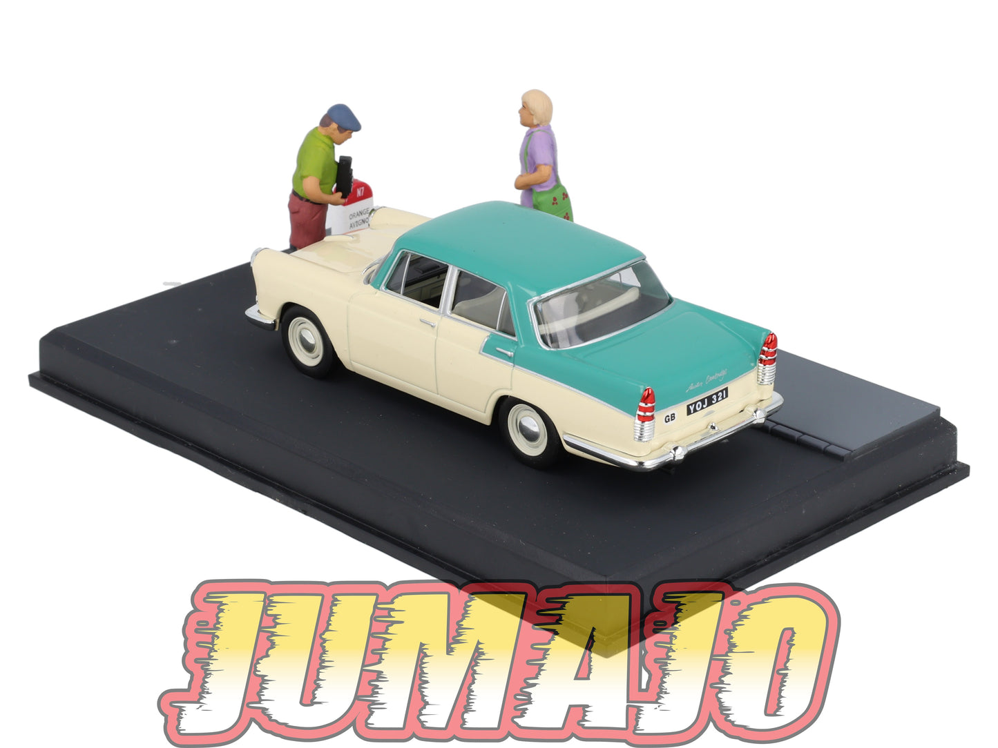 NB10 Voiture IXO 1/43 Diorama Route bleue AUSTIN Cambridge "les touristes anglais"