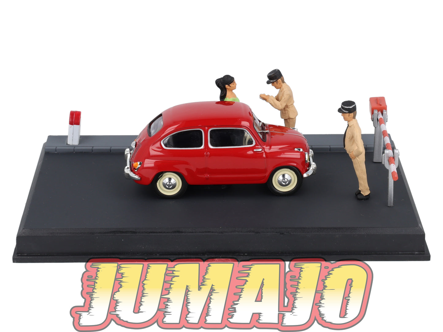 NB22 Voiture IXO 1/43 Diorama Route bleue FIAT 600 "La douane"