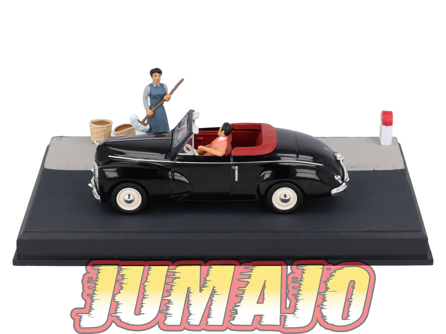 NB37 Voiture IXO 1/43 Diorama Route bleue PEUGEOT 203 cabriolet "Les balais de Lapalud"