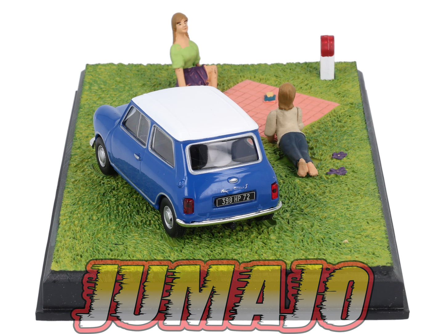 NB73 Voiture IXO 1/43 Diorama Route bleue AUSTIN Mini La partie de cartes