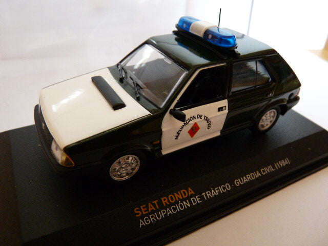 POS17 voiture 1/43 IXO altaya POLICE Espagne : SEAT Ronda 1984 Guardia Civil