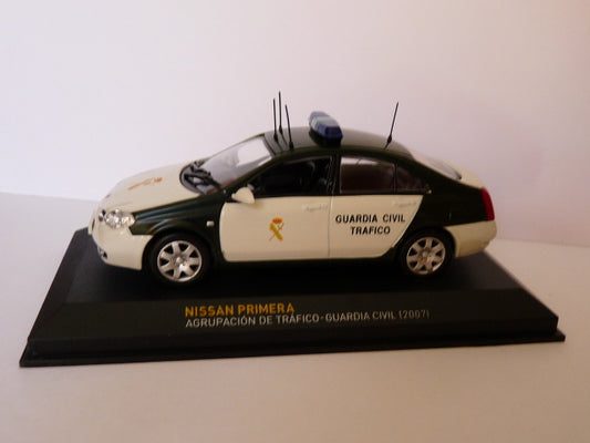 POS44 voiture 1/43 IXO altaya POLICE Espagne : NISSAN Primera 2007 Guardia Civil