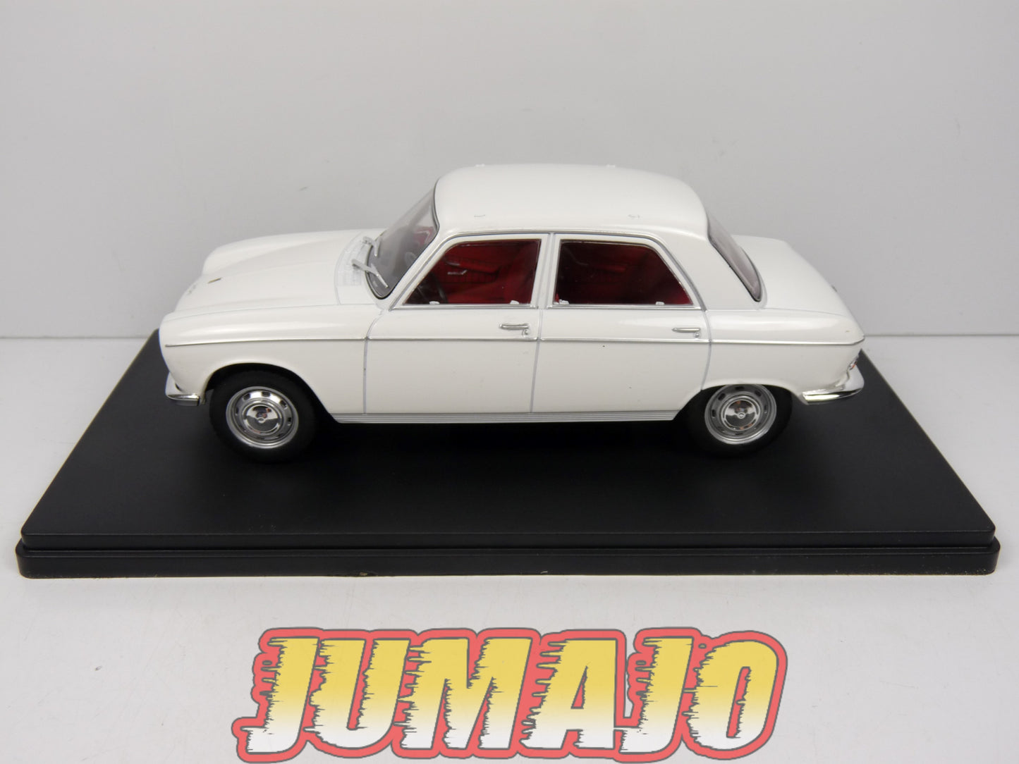 PTVQ53 Voiture 1/24 SALVAT Models : Peugeot 204 1968