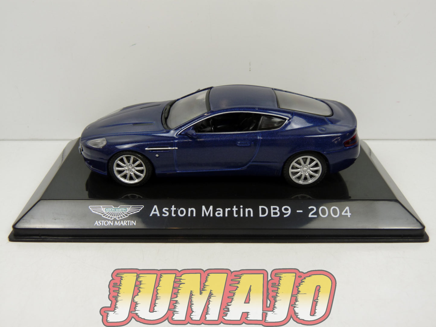 SC61 voiture 1/43 SALVAT Supercars : Aston Martin DB9 2004