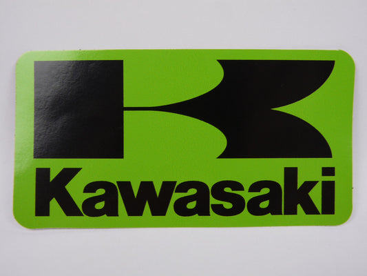 STK39 Sticker Autocollant : logo Kawasaki rectangle Largeur 12.8 cm hauteur 6.6 cm