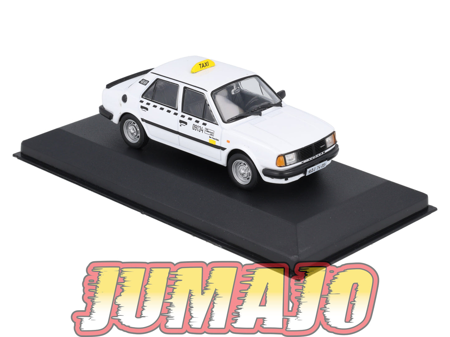 TAX55 Voiture 1/43 IXO Altaya Taxis du Monde : SKODA 130 1988 Praga