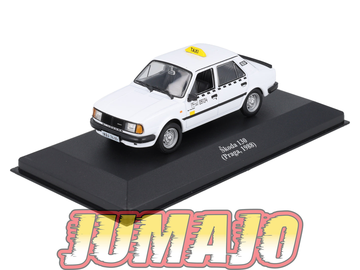 TAX55 Voiture 1/43 IXO Altaya Taxis du Monde : SKODA 130 1988 Praga