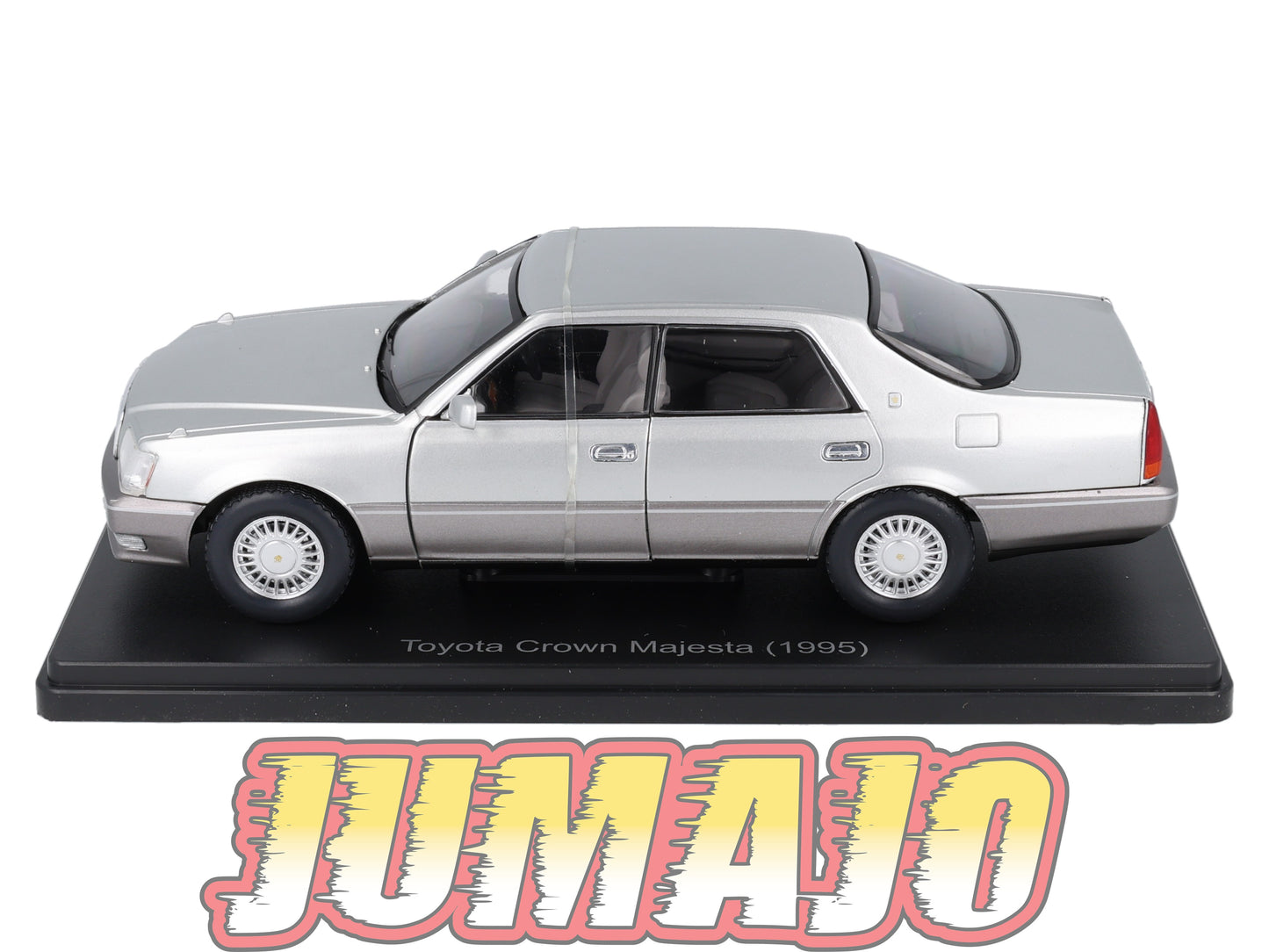 VQJ199 Voiture 1/24 Hachette Japon : TOYOTA Crown Majesta 1995