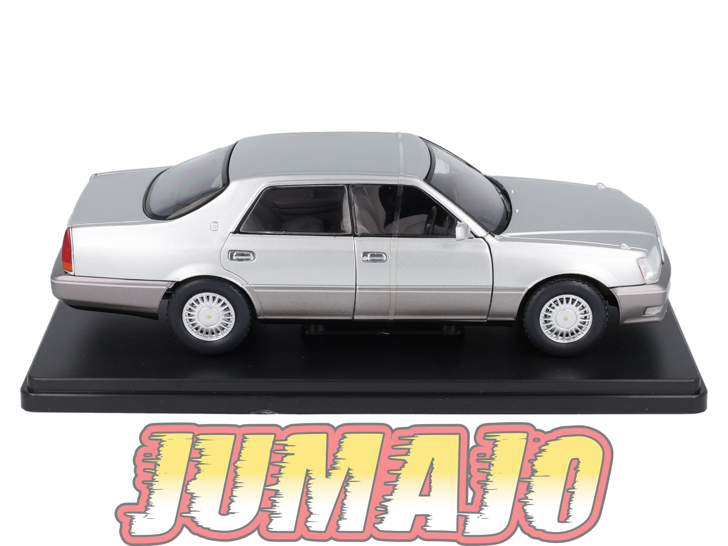 VQJ199 Voiture 1/24 Hachette Japon : TOYOTA Crown Majesta 1995