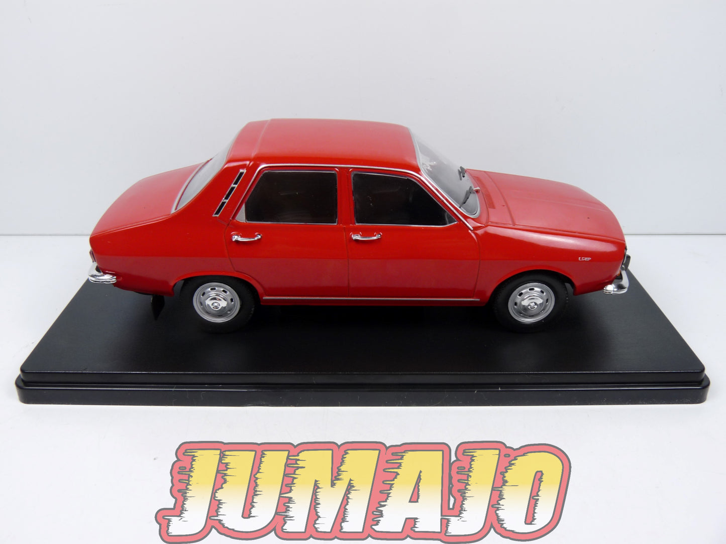 VQR1 Voiture 1/24 Hachette : DACIA 1300 ( RENAULT 12 )