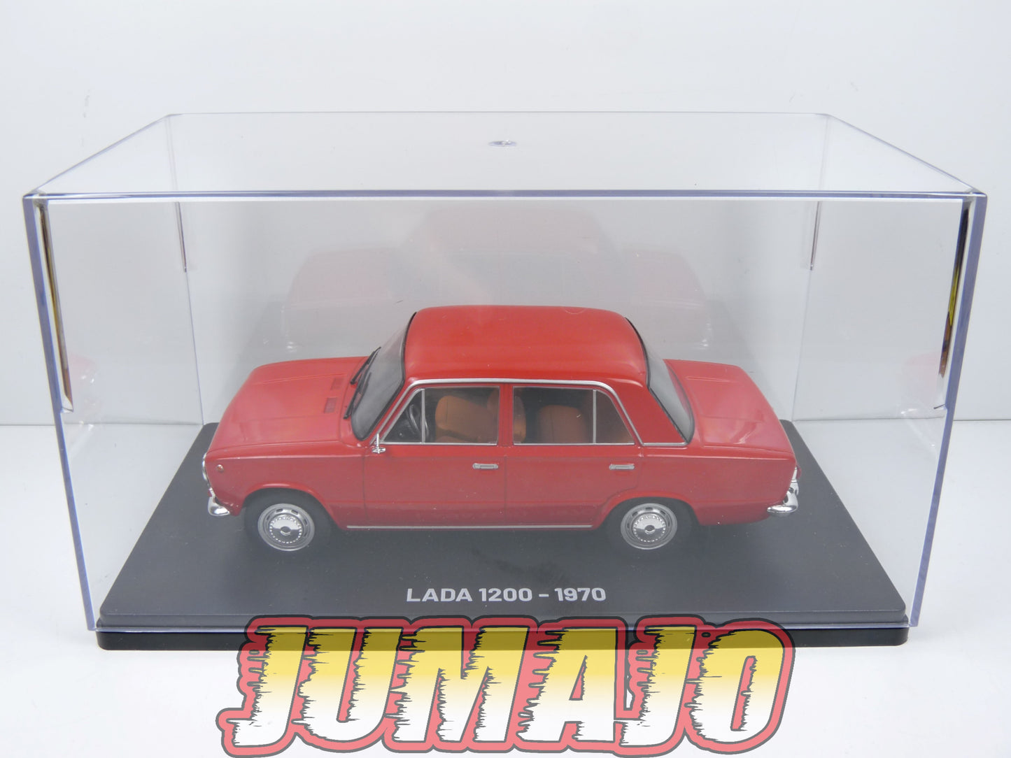 VQR3 Voiture 1/24 Hachette Roumanie: LADA 1200