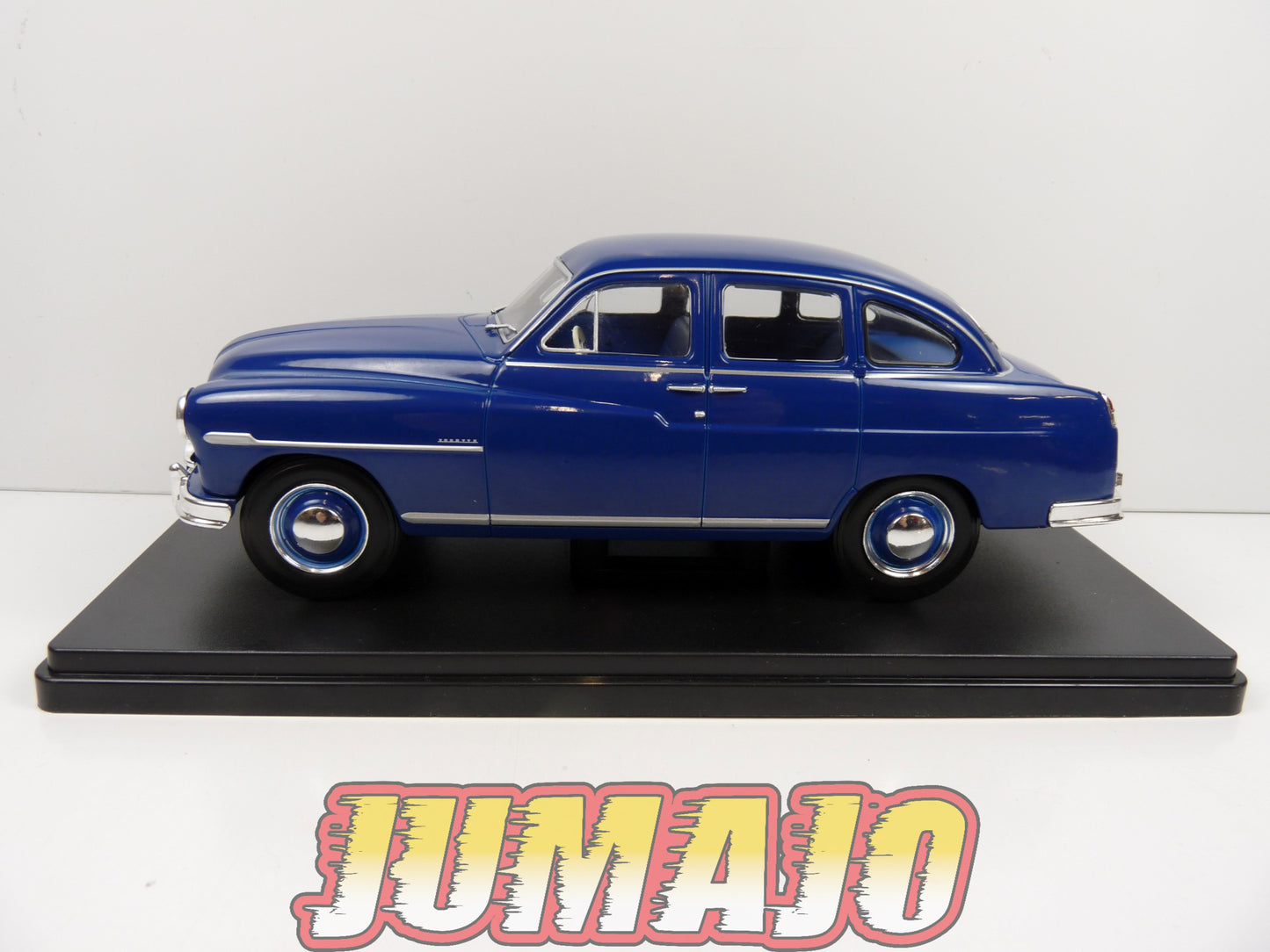 VQV36 Voiture 1/24 Hachette : FORD VEDETTE 1953