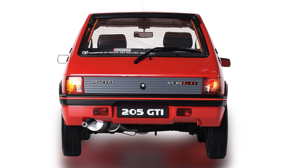 IXC7 Voiture 1/8 IXO Kit à monter : Peugeot 205 GTI 1.9 Rouge