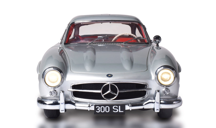 IXC2 Voiture 1/8 IXO Kit à monter : Mercedes Benz 300 SL Silver