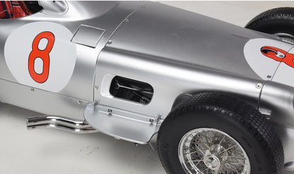 IXC11 Voiture 1/8 IXO Kit à monter : Mercedes W196 JM Fangio #8