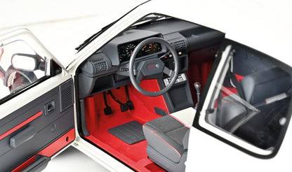 IXC6 Voiture 1/8 IXO Kit à monter : Peugeot 205 GTI 1.9 blanche