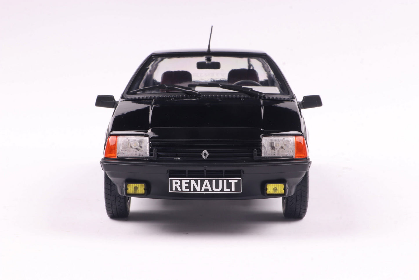 DH406 Voiture 1/18 SOLIDO RENAULT Fuego Turbo 1980
