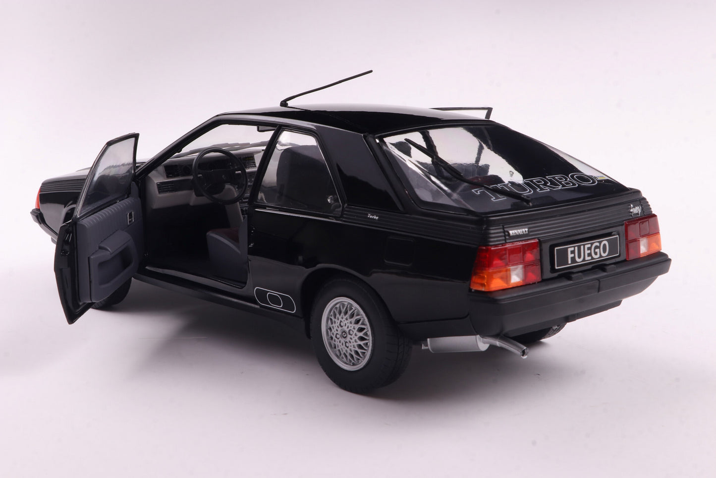 DH406 Voiture 1/18 SOLIDO RENAULT Fuego Turbo 1980