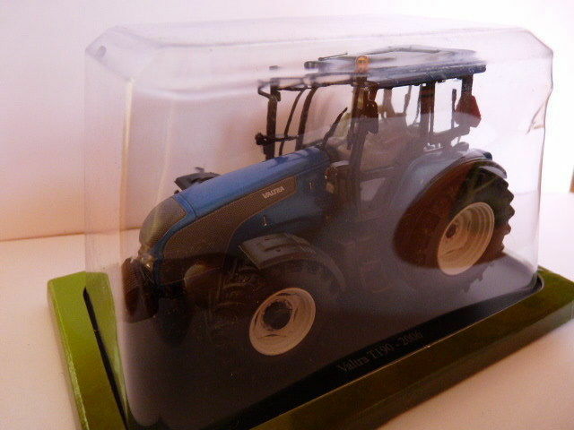 TR60 Tracteur 1/43 universal Hobbies : VALTRA T190 2006 n°55