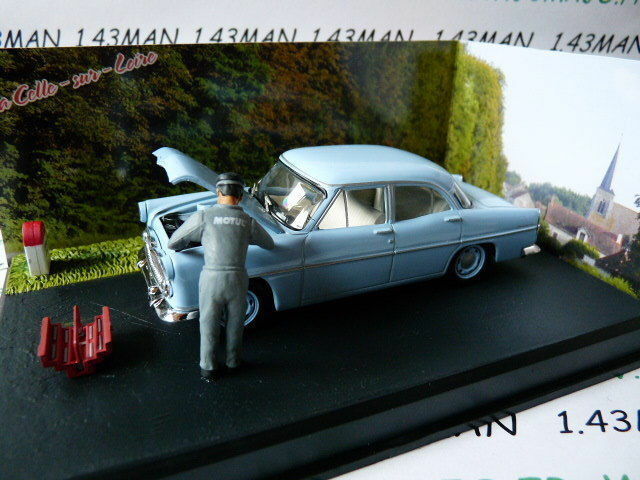 NB1 voiture altaya IXO 1/43 diorama route bleue RN7 SIMCA TRIANON panne