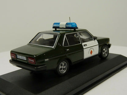 POS3 voiture 1/43 IXO altaya : Seat 131 Supermirafiori guardia civil Police 1979