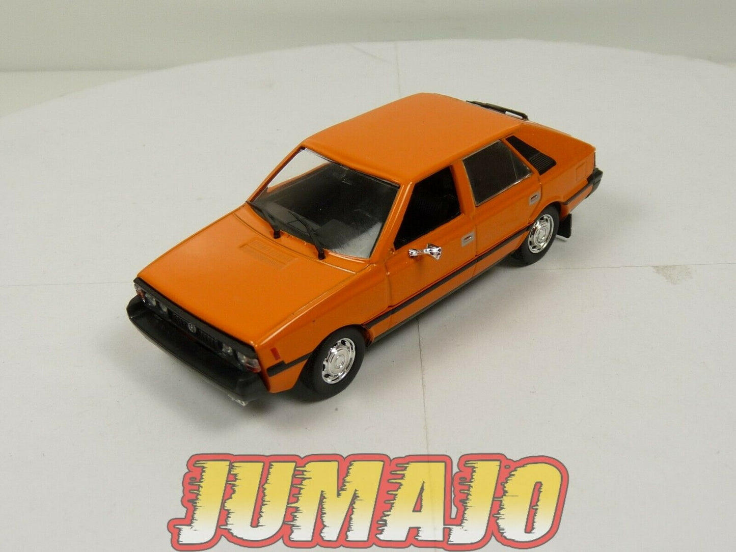 RUS47 Voiture 1/43 IXO déagostini RUSSE URSS : FSO Polonez