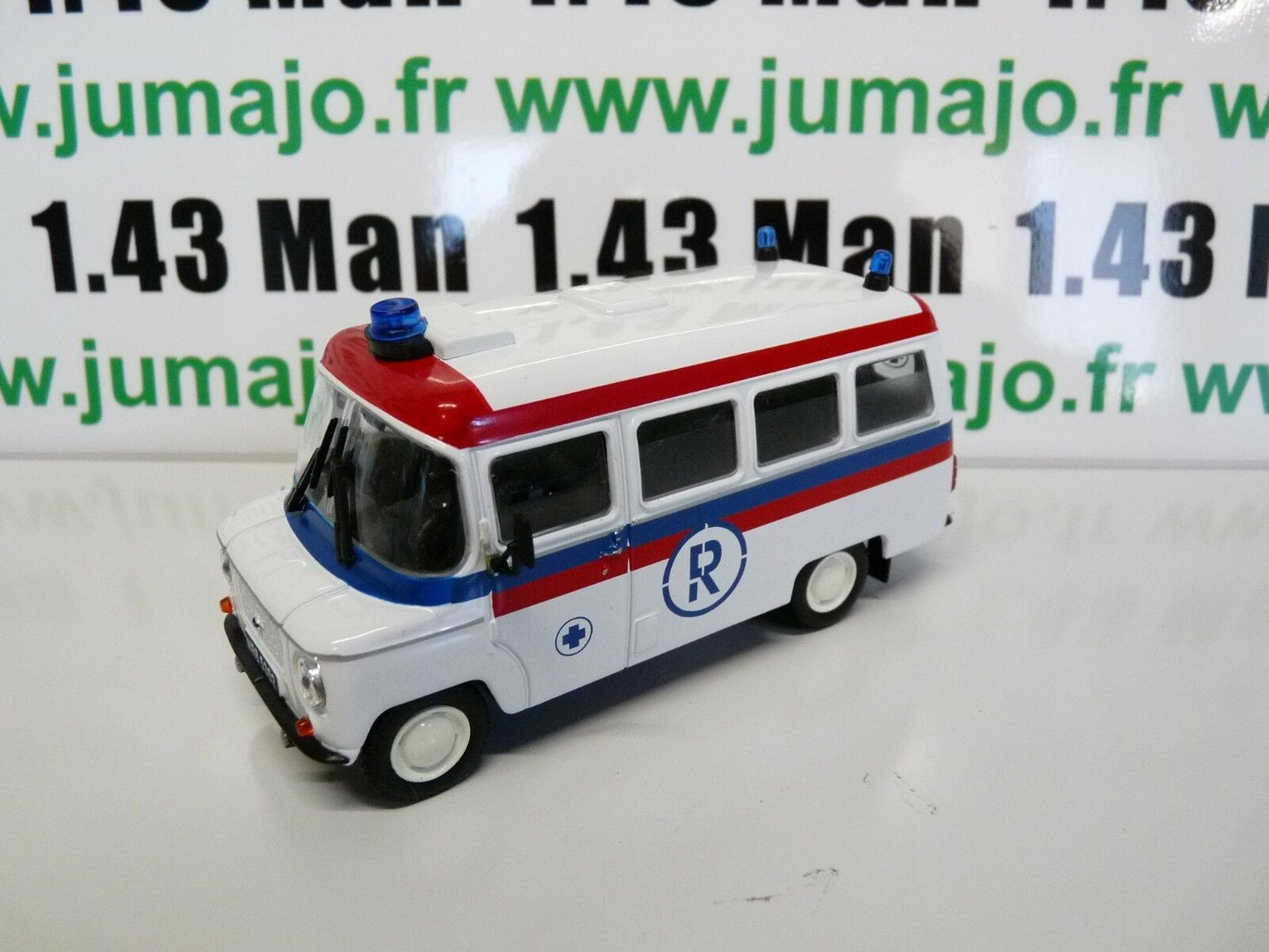 PL191 Voiture 1/43 IXO IST DeAgostini POLOGNE : NYSA 522 Ambulance