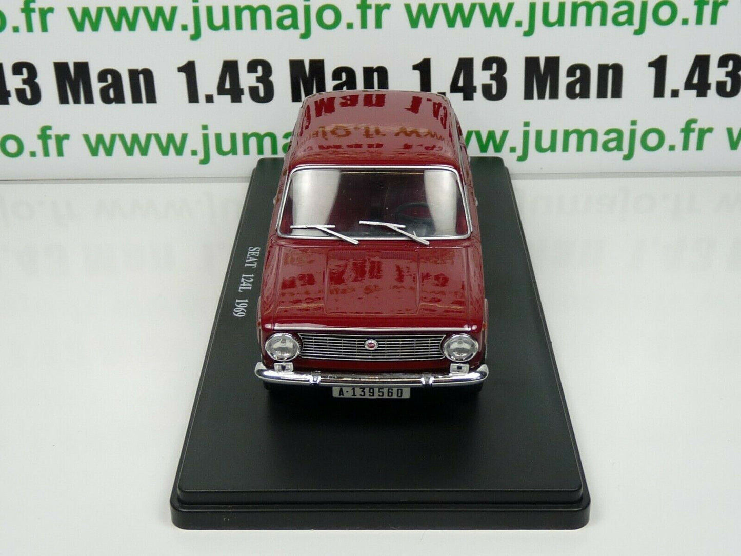 VQ5z Voiture inoubliables 1/24 SALVAT : SEAT 124L (1969)