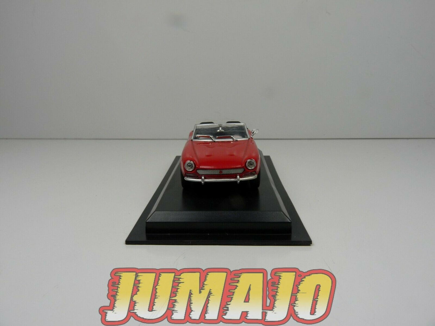 AME19 VOITURE 1/43 AMERCOM : Fiat 124 Sport Spyder - 1967