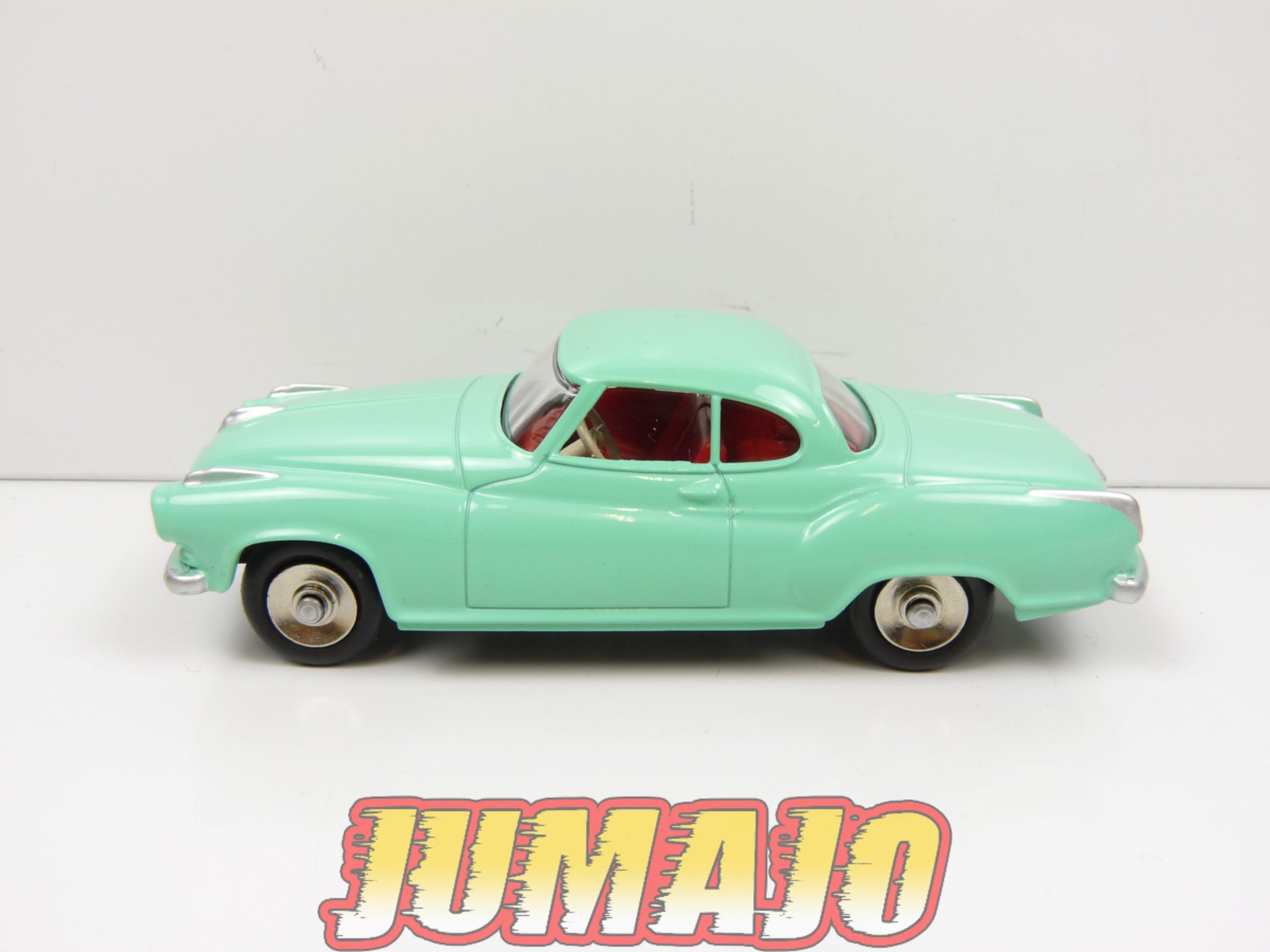 DeAgostini 1/43 - Borgward Isabella Coupé grise 1961 DeAgostini 1/43 - Borgward Isabella Coupé grise 1961