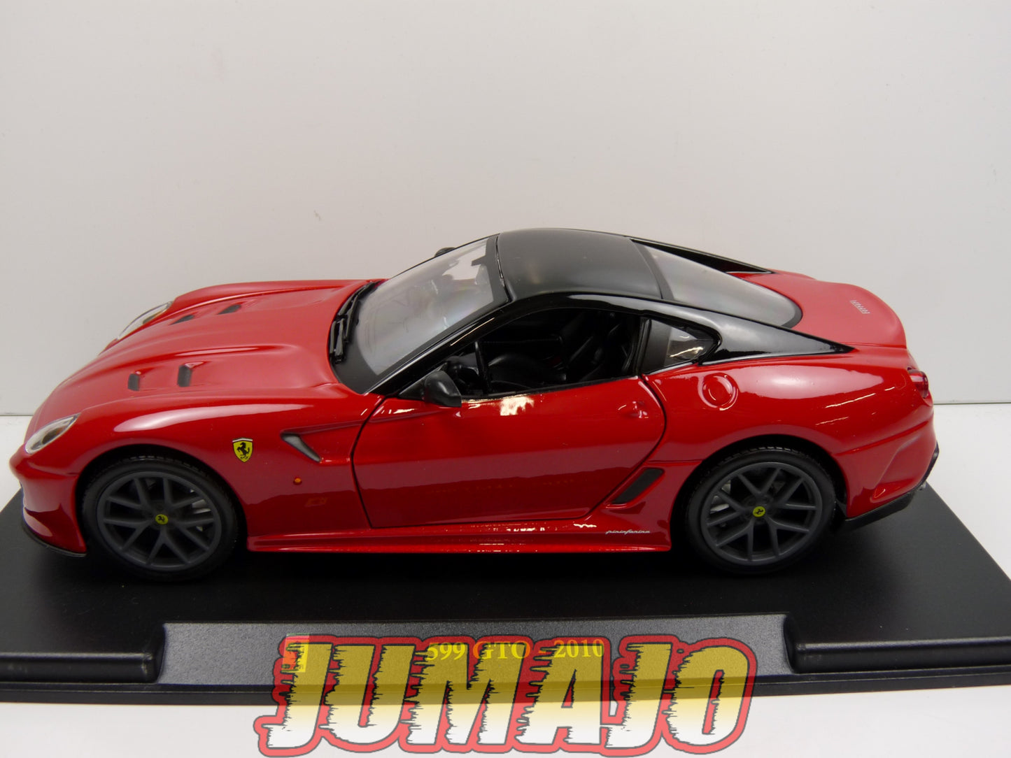 FVQ13 Voiture 1/24 BURAGO HACHETTE FERRARI GT : 599 GTO 2010 rouge
