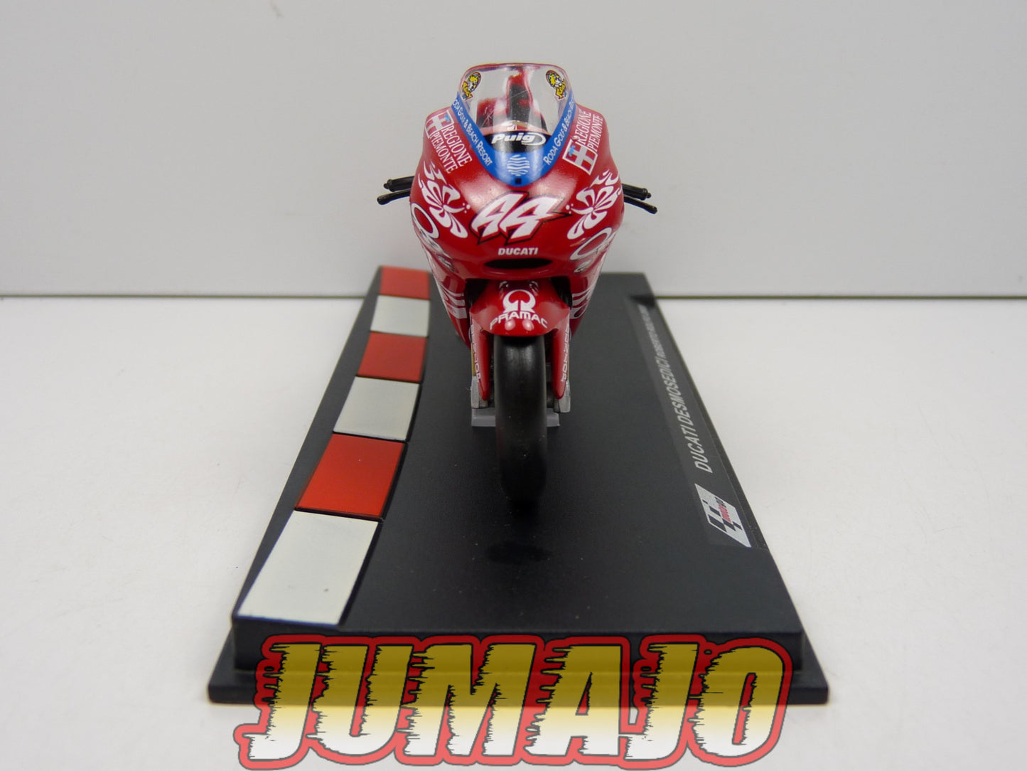 GP26Z Moto GP 1/24 IXO : Ducati Desmosedici Roberto Rolfo 2005 #44