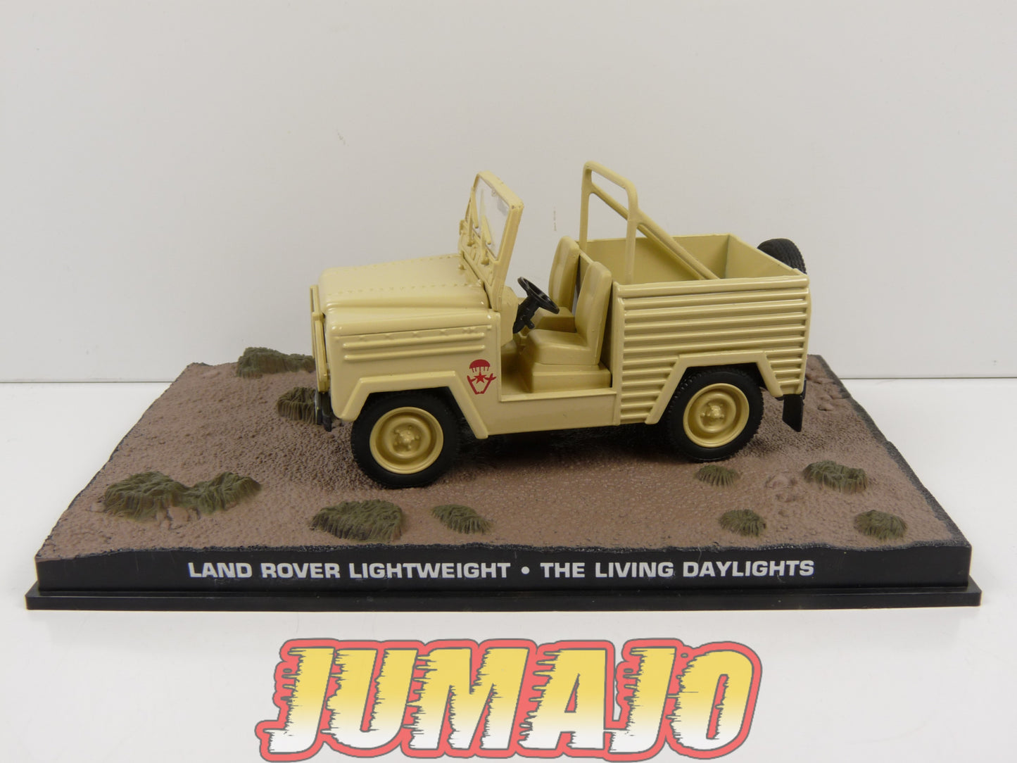 JB69 voiture 1/43 IXO altaya 007 JAMES BOND : Land Rover lightweight The living daylights (Sans personnages)