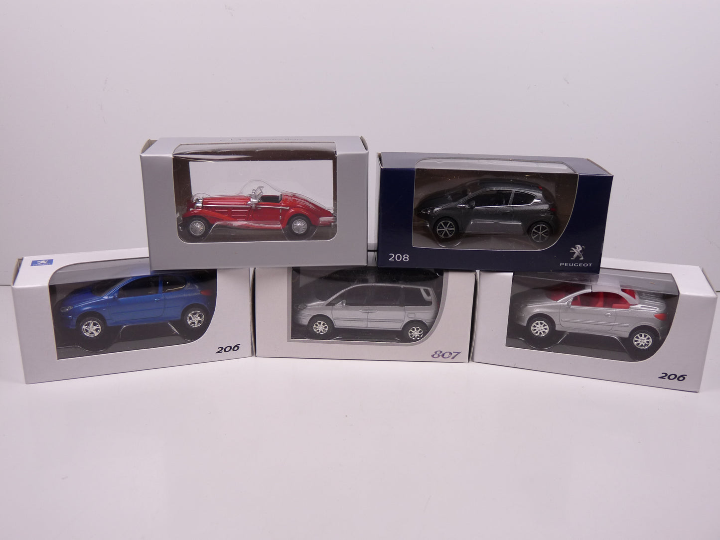 TRI52 : 5 X 3 inches 1/64 PEUGEOT 208 206 807 Mercedes 500K