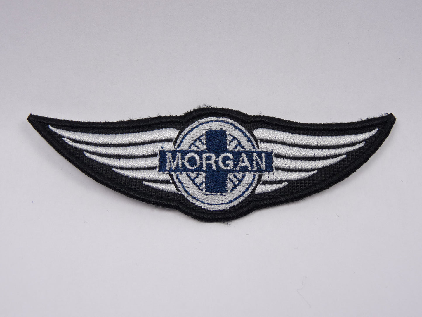 PTC105 Patch brodé thermocollé : logo Morgan largeur environ 10.2 cm hauteur environ 3.2 cm