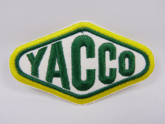 PTC151 Patch brodé thermocollé : logo YACCO largeur environ 8 cm hauteur environ 4.6 cm