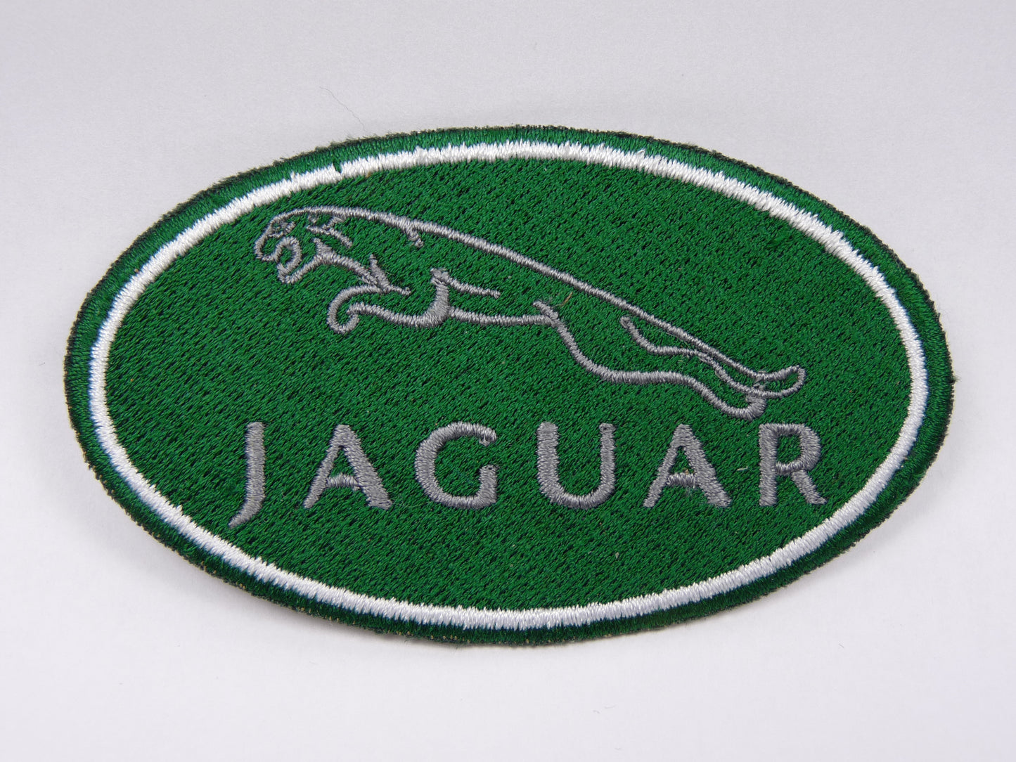 PTC79 Patch brodé thermocollé : logo Jaguar largeur environ 9.2 cm hauteur environ 5.2 cm
