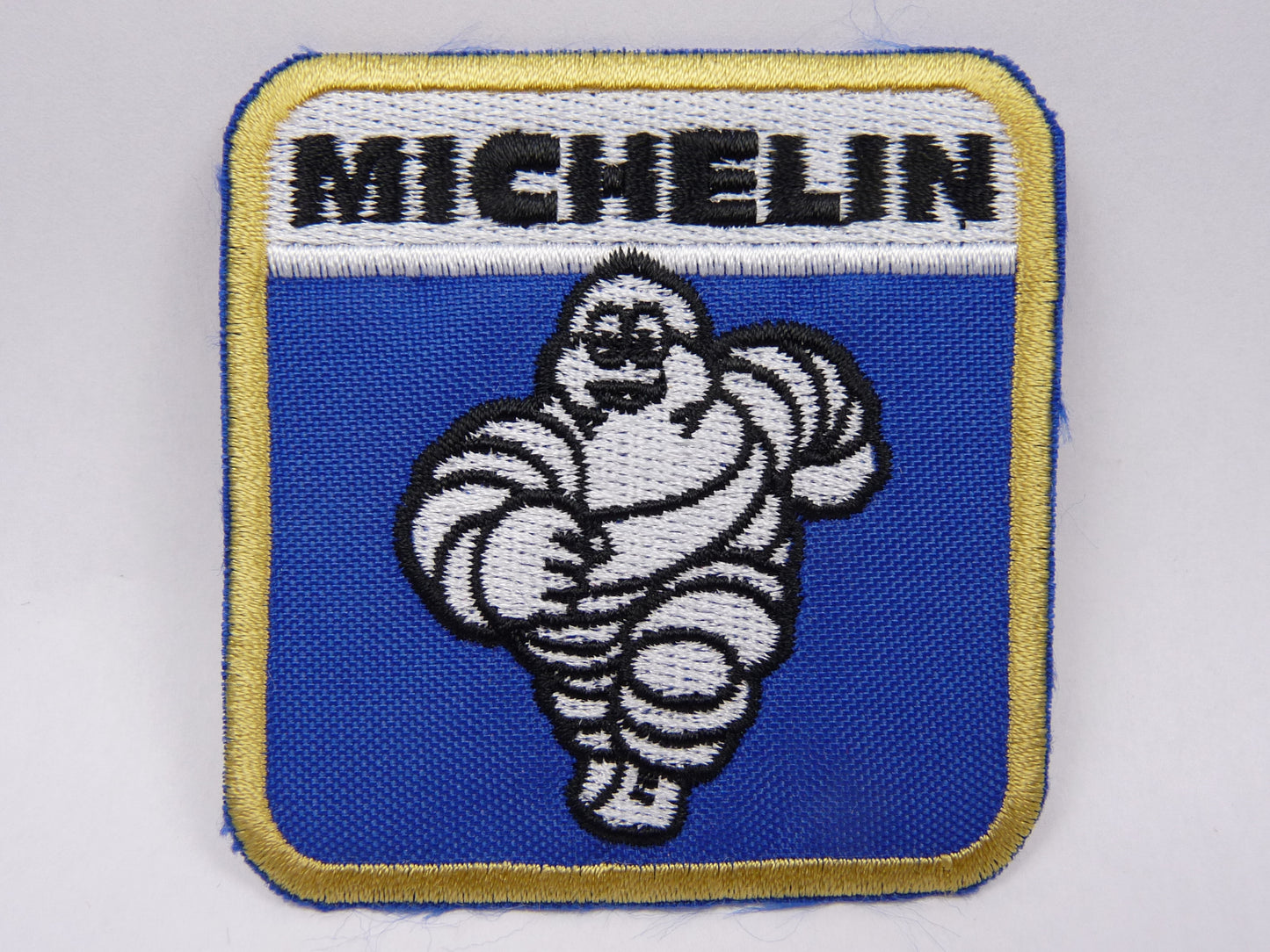 PTC99 Patch brodé thermocollé : logo Michelin largeur environ 6.5 cm hauteur environ 6.7 cm