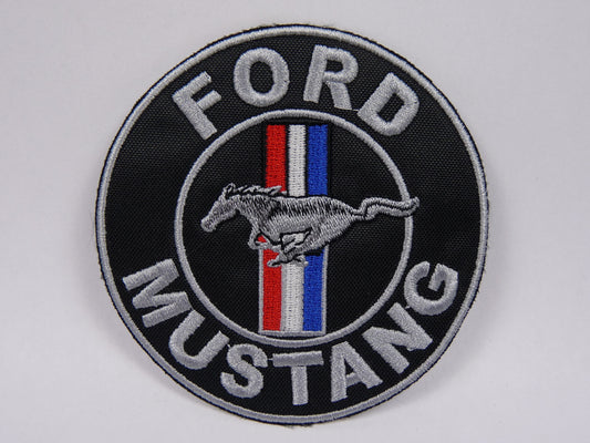 PTC9 Patch brodé thermocollé : logo Ford Mustang noir Diamètre environ 9 cm