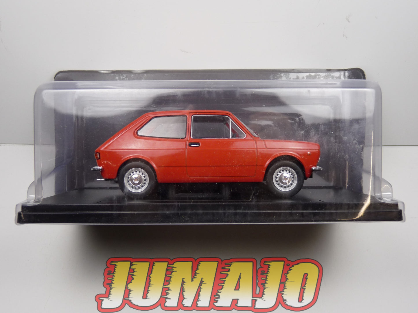 PTVQ4 Voiture 1/24 SALVAT Models : Fiat 127 1972