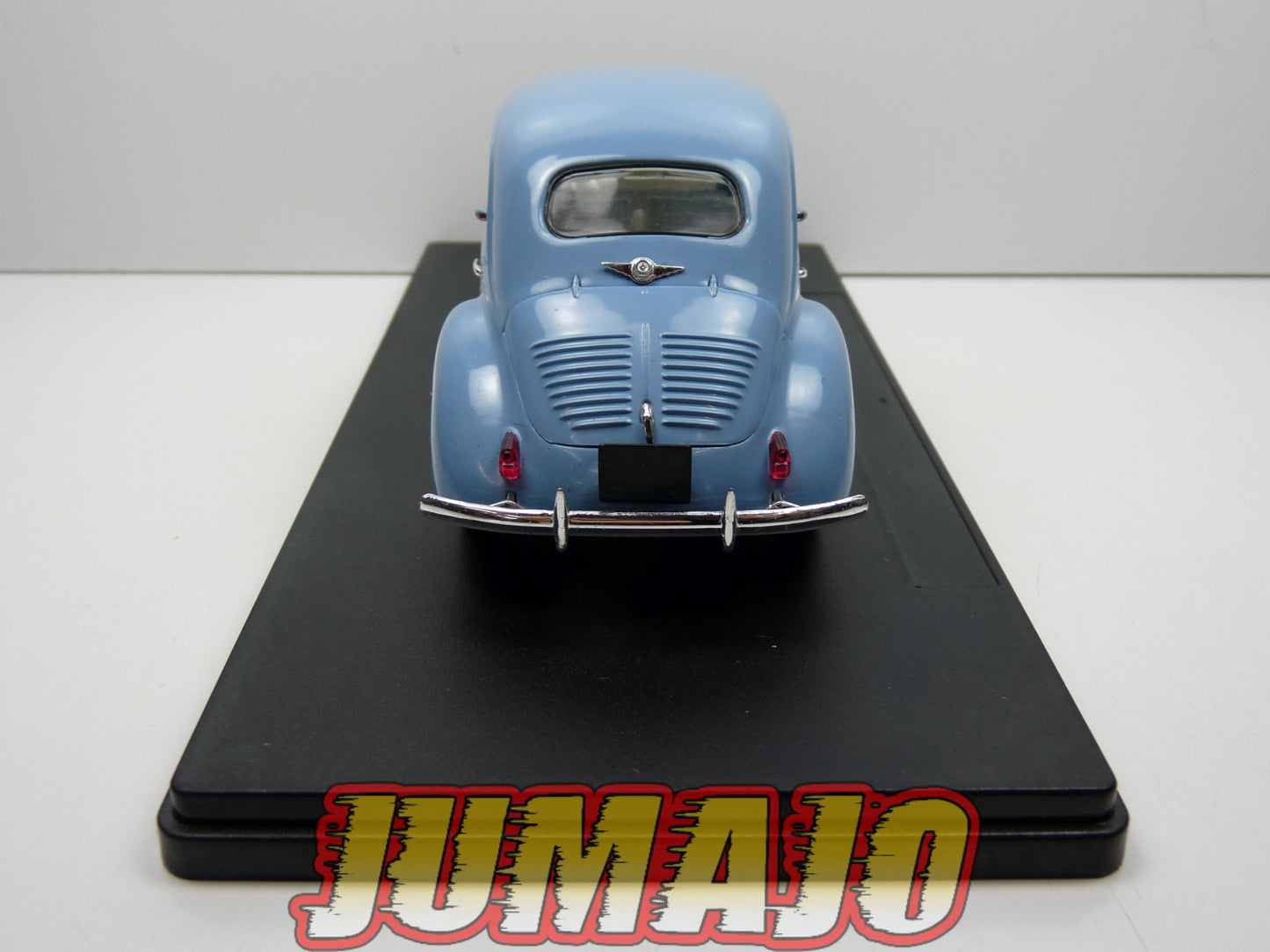 PTVQ9 Voiture 1/24 SALVAT Models : Renault 4CV "Joaninha" 1958