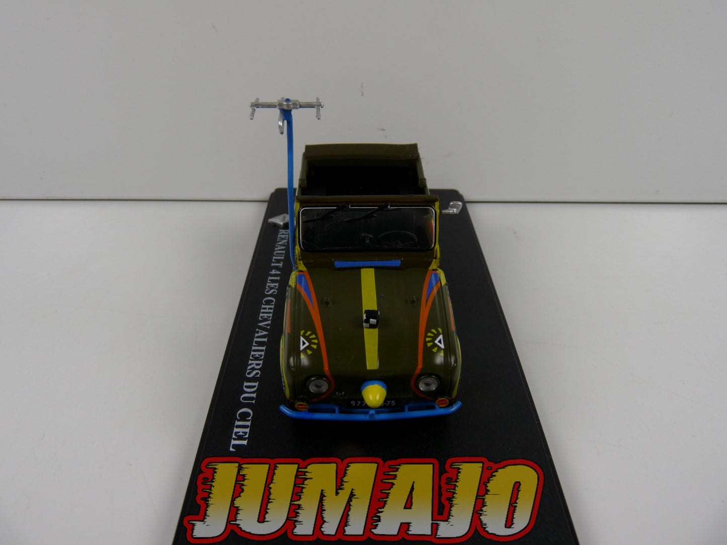 R4L14 Passion RENAULT 4 L 1/43 : 4L "LES CHEVALIERS DU CIEL 1970