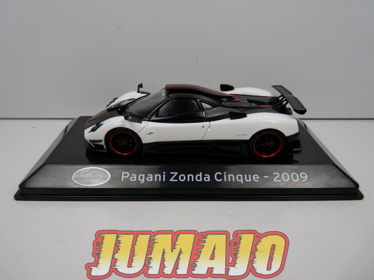 SC40 voiture 1/43 SALVAT Supercars : Pagani Zonda Cinque 2009
