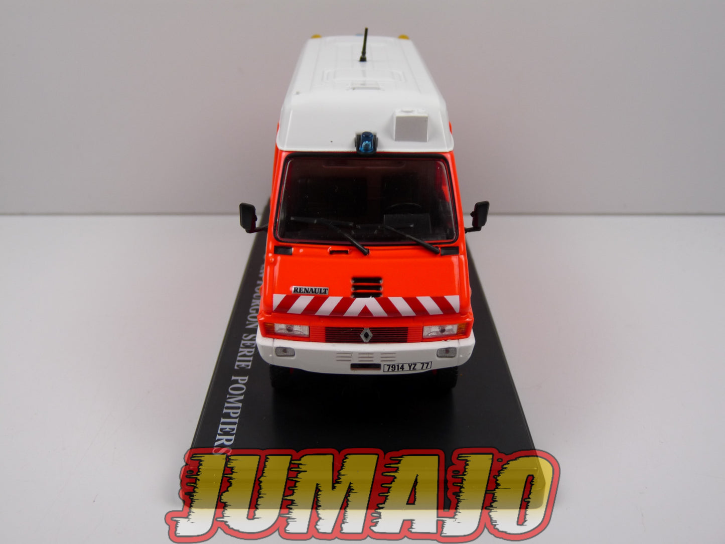 UTR16 UTILITAIRES RENAULT 1/43 B 70.35 D 4X4 Fourgon pompiers