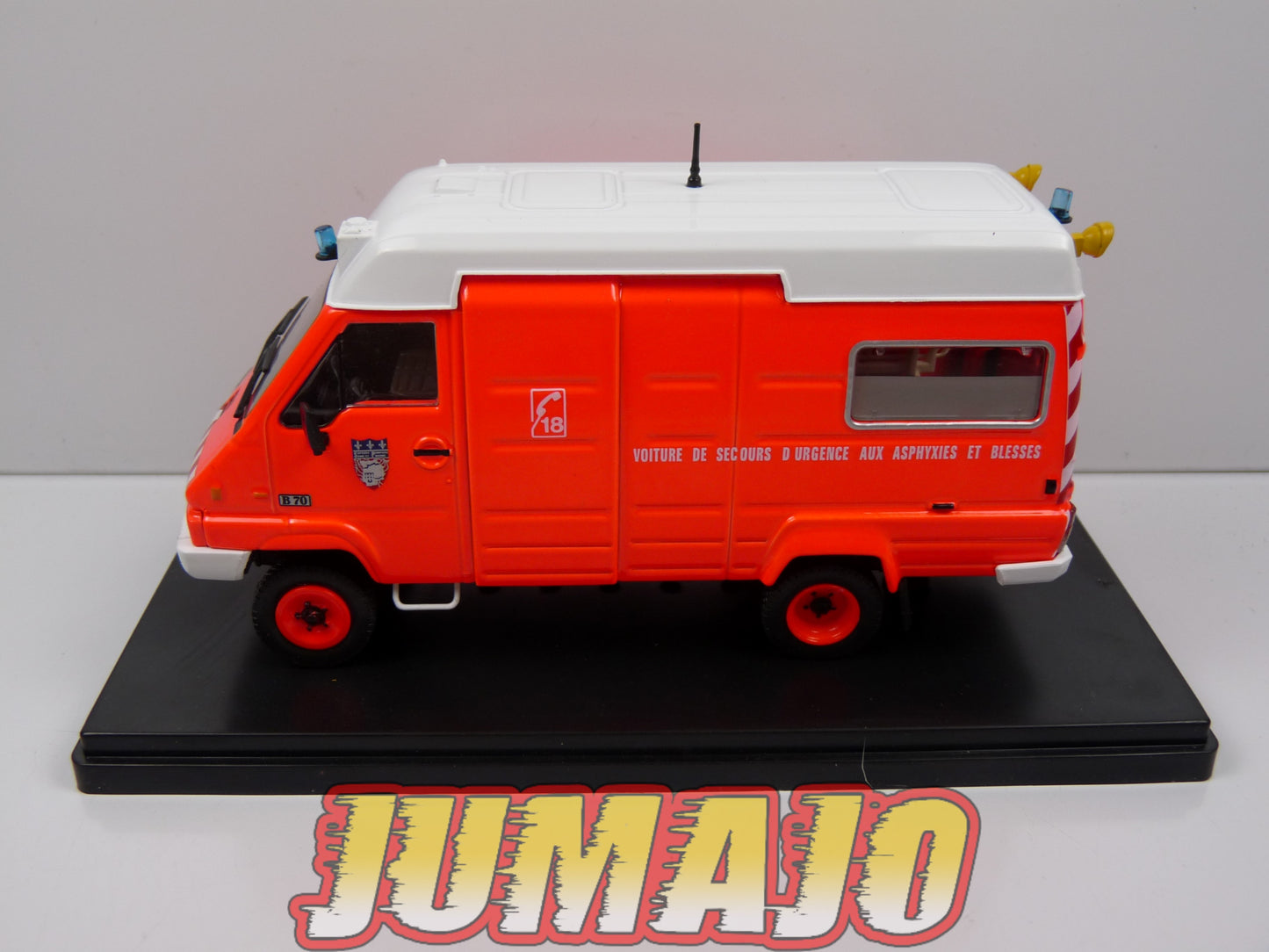 UTR16 UTILITAIRES RENAULT 1/43 B 70.35 D 4X4 Fourgon pompiers
