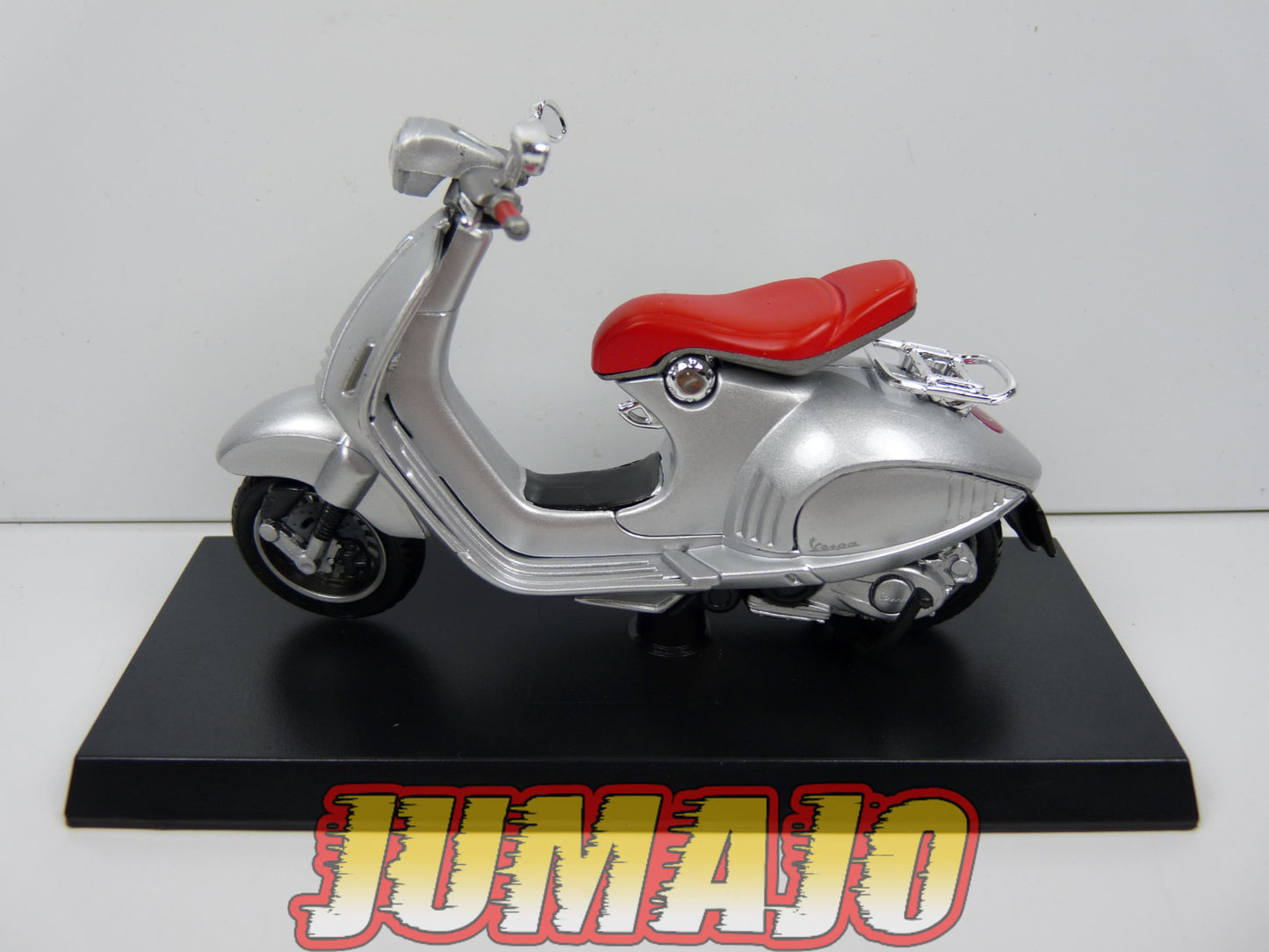 VES101 MOTO VESPA ITALIE Fassi Toys 1/18 : VESPA 946 BELLISSIMA 2014