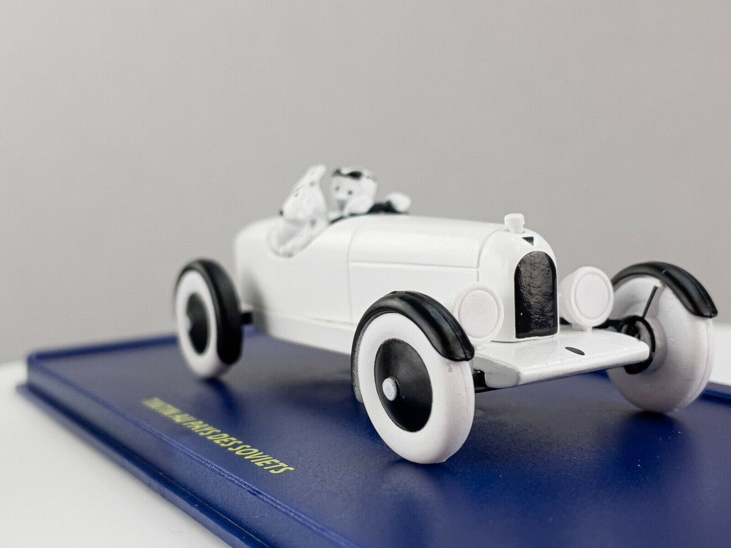 TIN70 Atlas 1/43 TINTIN en Voiture : Amilcar CGS années 20 Soviets *Occasion
