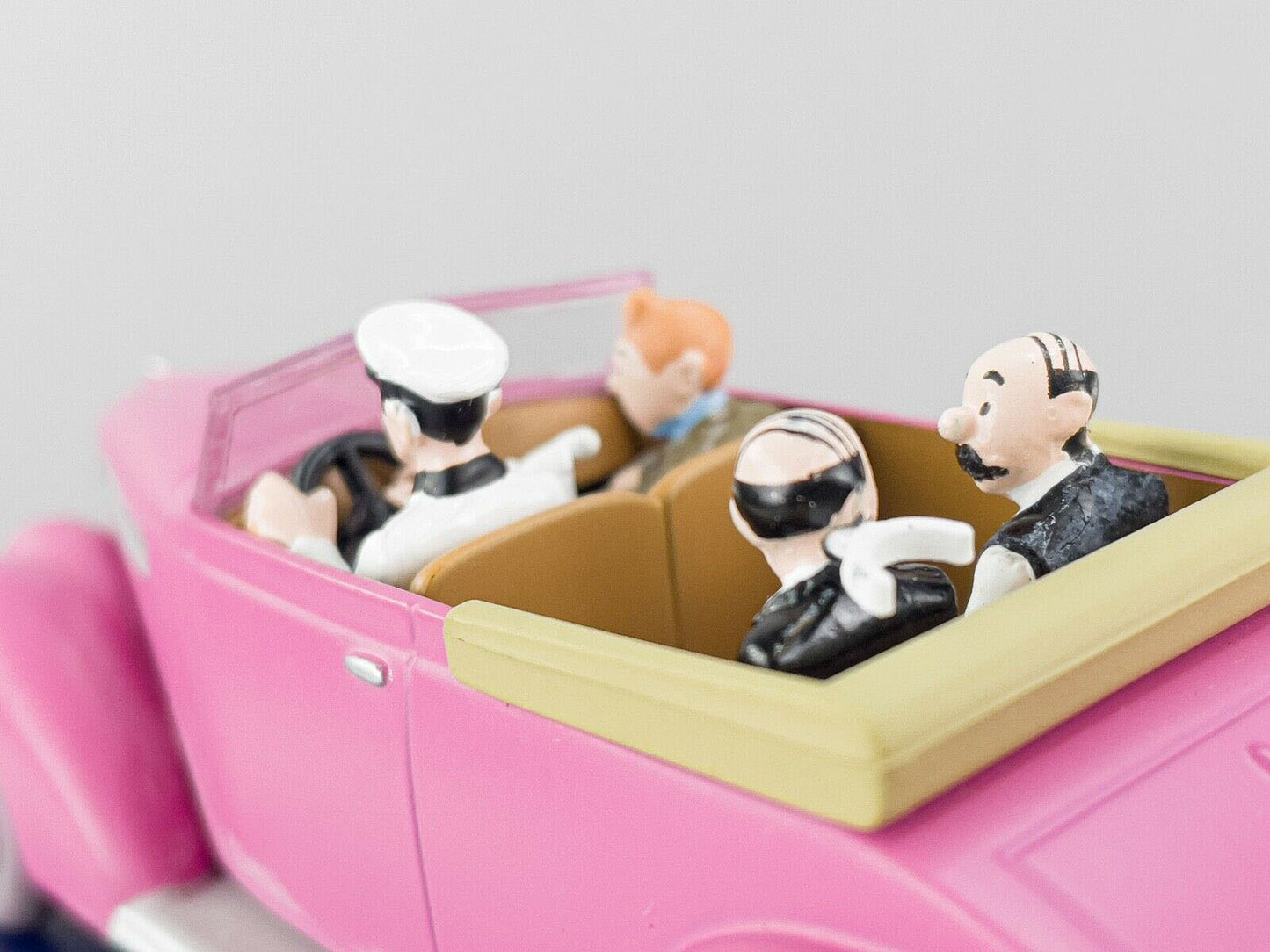TIN69 Atlas 1/43 TINTIN en Voiture : Ford Club cabriolet V8-78 1937 *Occasion