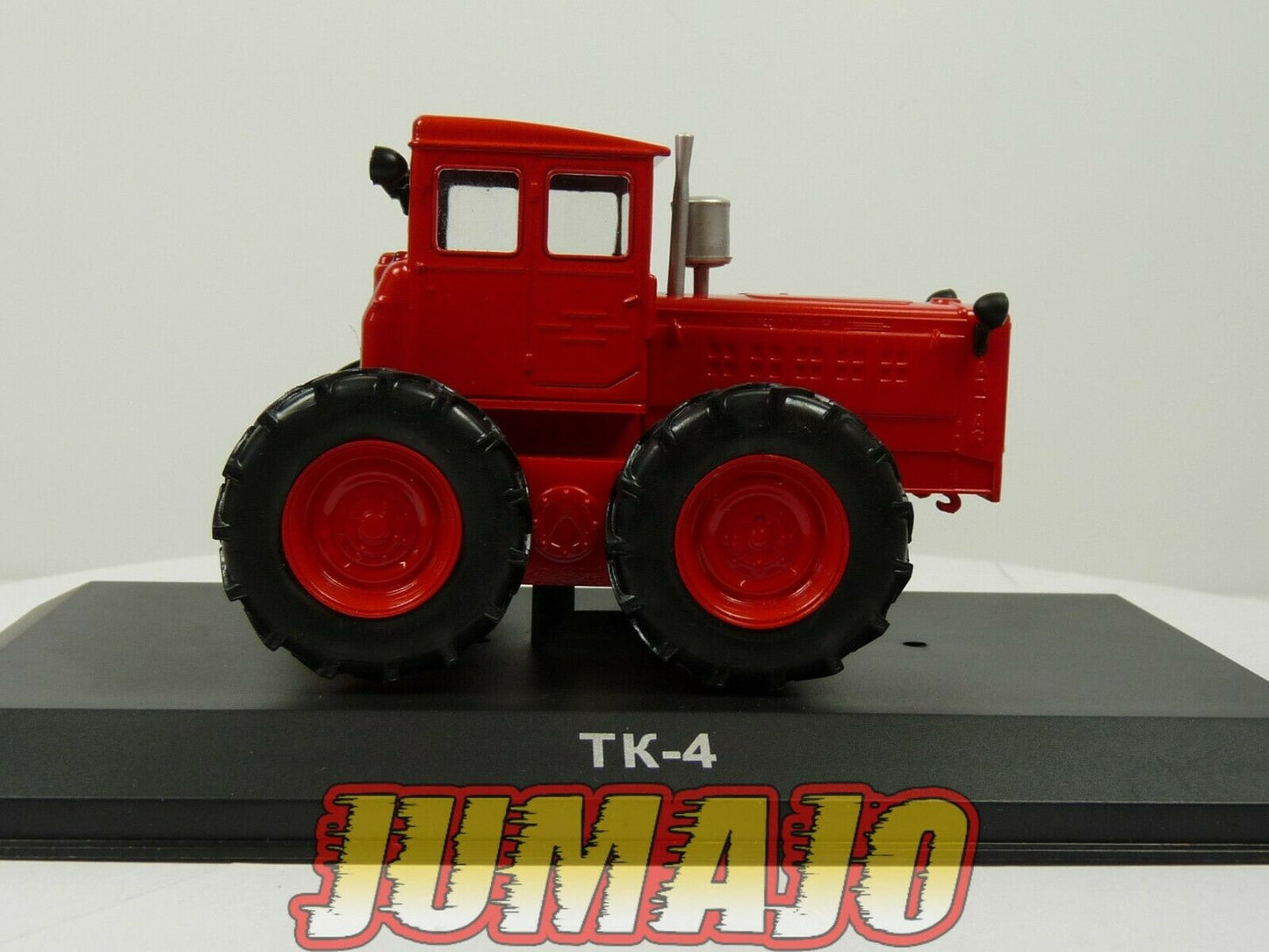 TR82 Tracteur 1/43 Hachette RUSSIE: TK-4